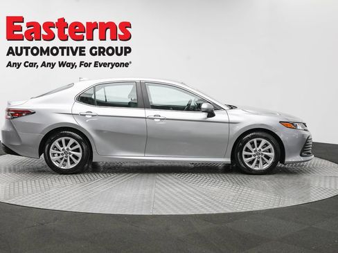 Used 2023 Toyota Camry LE image 4