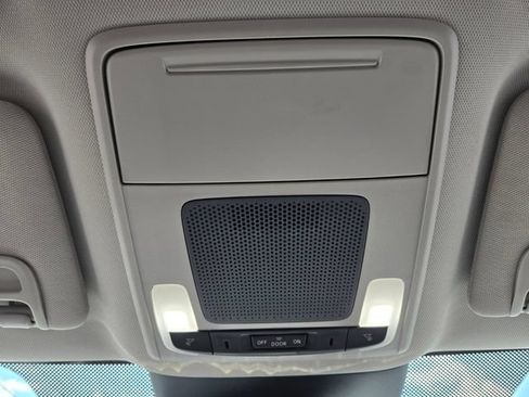 Used 2025 Honda Pilot EX-L image 26