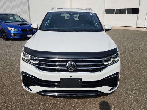Used 2024 Volkswagen Tiguan SEL R-Line AWD/4WD image 2