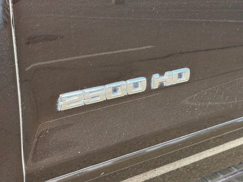 Used 2018 Chevrolet Silverado 2500 LT AWD/4WD image 8