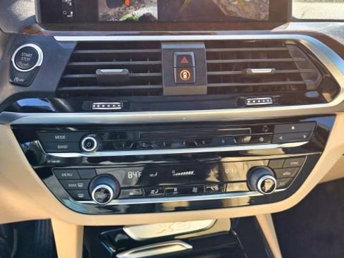 Used 2018 BMW X3 xDrive30i image 17