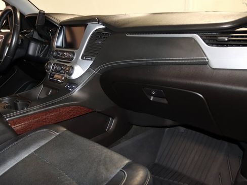 Used 2017 GMC Yukon SLT image 57