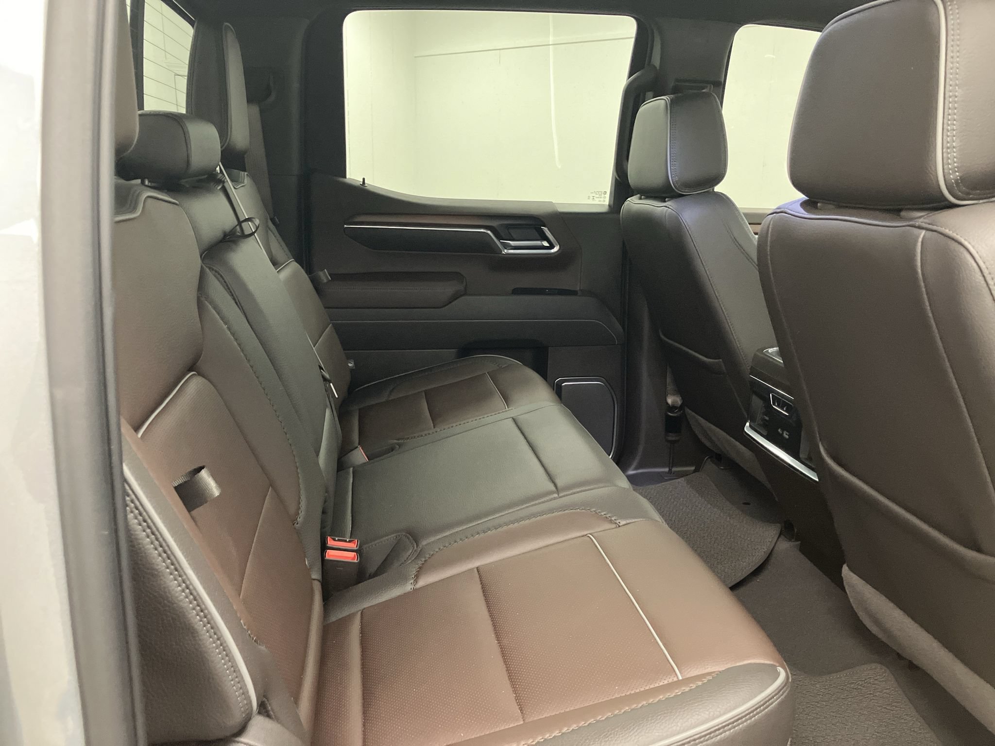 Used 2025 GMC Sierra 1500 Denali w/ Denali Reserve Package AWD/4WD image 18
