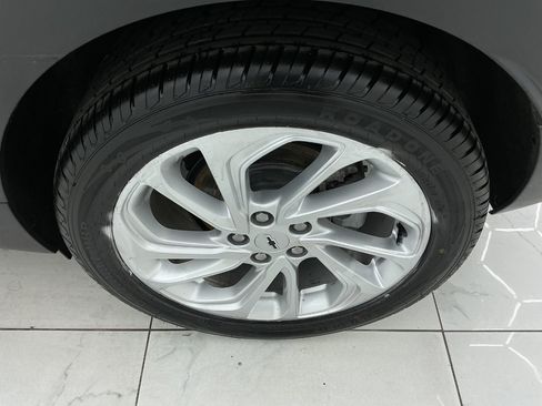 Used 2022 Chevrolet Bolt EUV LT w/ Driver Confidence Package FWD image 44