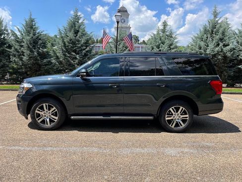 Used 2022 Ford Expedition XLT RWD image 26