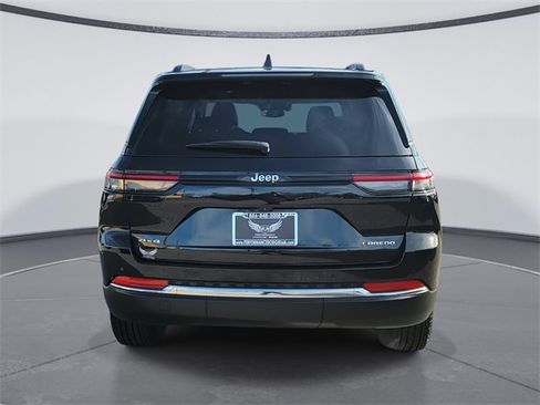 Used 2023 Jeep Grand Cherokee Laredo X image 6