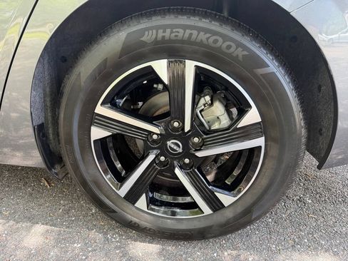 Used 2025 Nissan Sentra SV FWD image 28