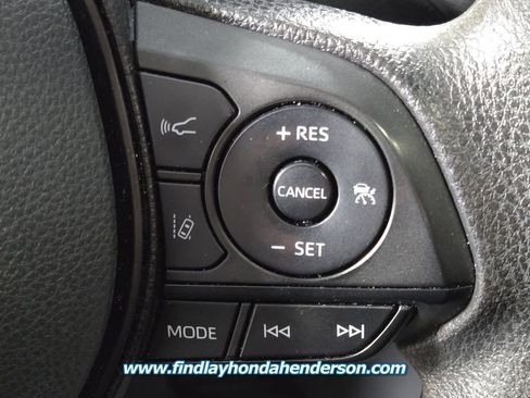 Used 2022 Toyota RAV4 XLE w/ Convenience Package image 28