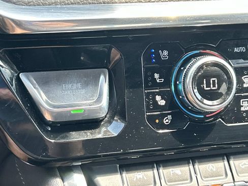 Used 2023 GMC Sierra 1500 Denali AWD/4WD image 40