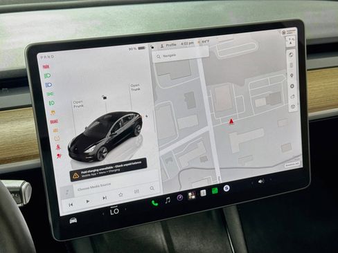 Used 2023 Tesla Model 3 Standard Range RWD image 2