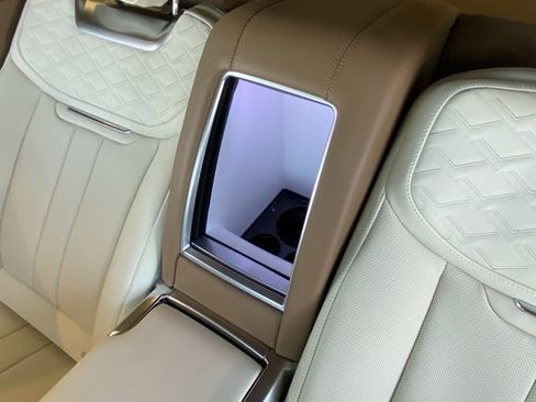 New 2025 Land Rover Range Rover SV image 17