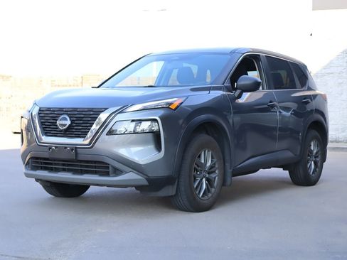 Used 2023 Nissan Rogue S FWD image 2