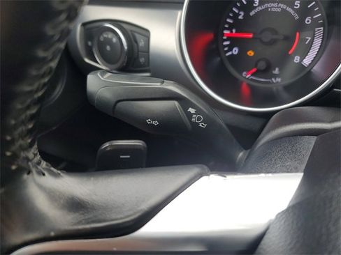 Used 2019 Ford Mustang Premium image 15