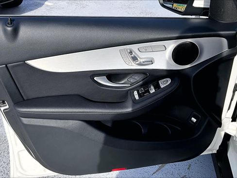 Used 2022 Mercedes-Benz GLC 300 image 19