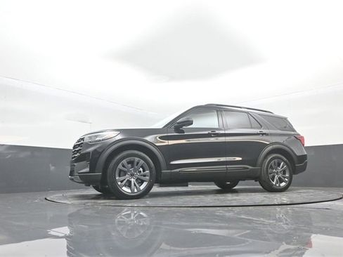 New 2026 Ford Explorer Active w/ Active Comfort Package image 28
