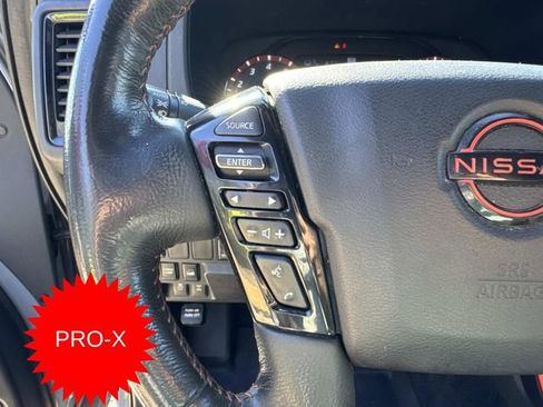 Used 2022 Nissan Frontier PRO-4X image 15