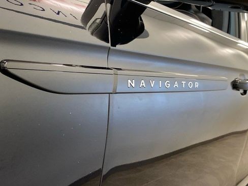 New 2025 Lincoln Navigator Black Label image 19