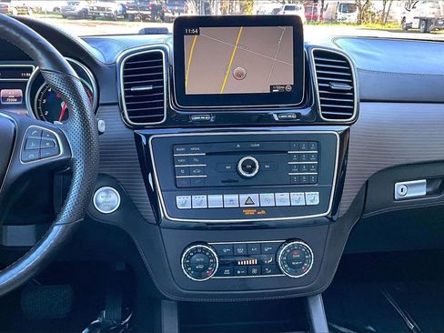 Used 2019 Mercedes-Benz GLS 550 4MATIC image 8