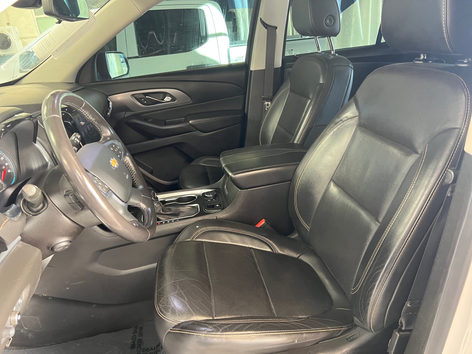 Used 2021 Chevrolet Traverse Premier w/ Redline Edition FWD image 24