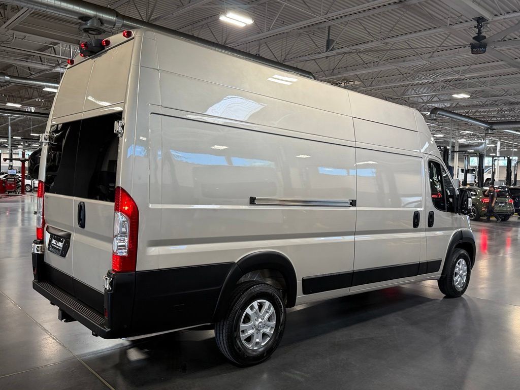 Used 2026 RAM ProMaster 3500 w/ Quick Order Package 22G SLT FWD image 6