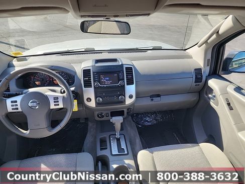 Used 2018 Nissan Frontier SV image 24