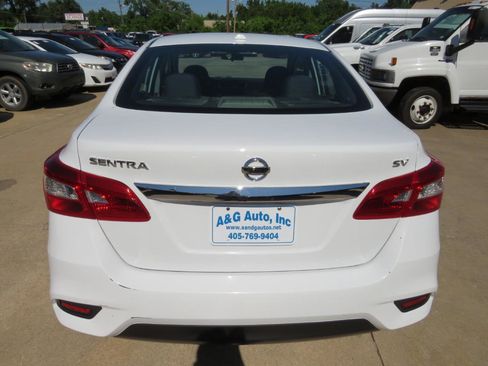 Used 2018 Nissan Sentra SV image 5