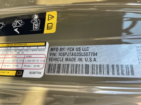 Used 2025 Jeep Gladiator Willys image 14