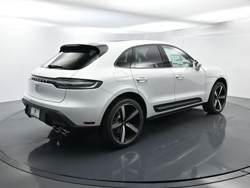 Certified 2026 Porsche Macan image 15