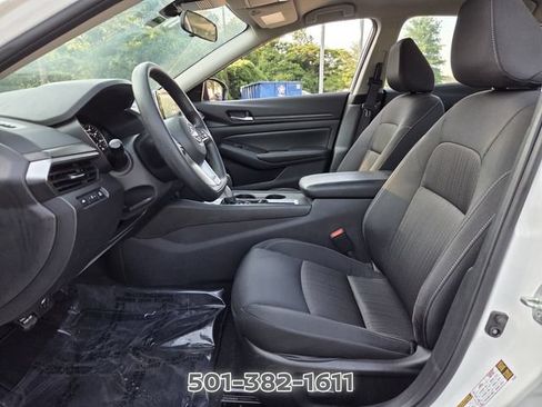 Certified 2025 Nissan Altima 2.5 SV FWD image 9