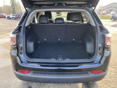 Used 2022 Jeep Compass Limited image 29