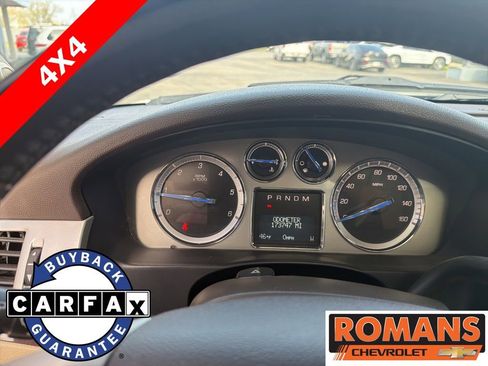 Used 2012 Cadillac Escalade ESV Luxury AWD/4WD image 14