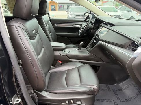 Used 2018 Cadillac XT5 Luxury w/ Driver Awareness Package AWD/4WD image 24