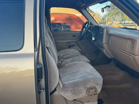 Used 2000 GMC Sierra 1500 2WD Extended Cab image 17
