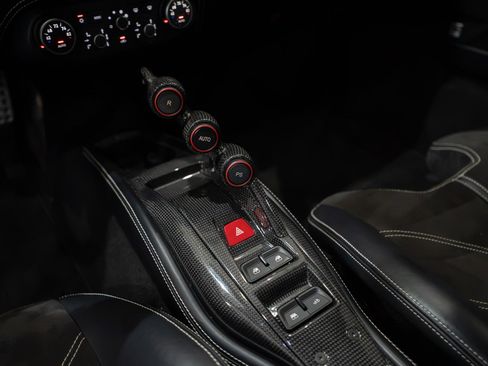 Used 2013 Ferrari 458 Spider RWD image 20