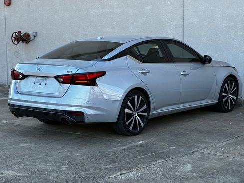 Used 2021 Nissan Altima 2.5 SR FWD image 56