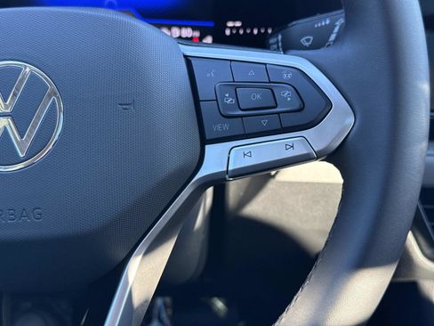 Used 2024 Volkswagen Taos SE image 8