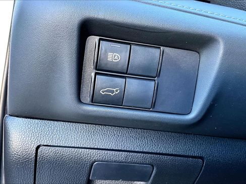 Used 2022 Toyota Highlander XLE image 35