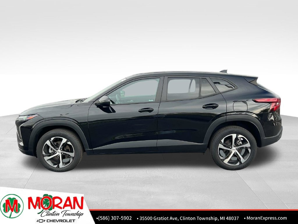 Used 2025 Chevrolet Trax RS w/ Driver Confidence Package FWD image 3