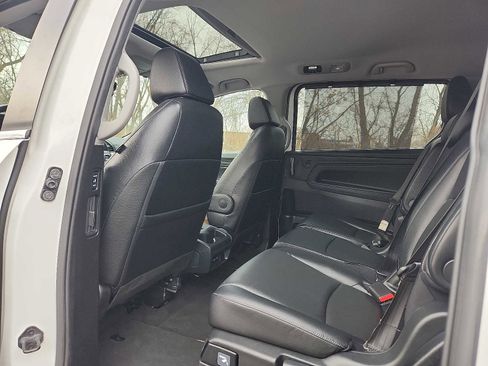 Used 2023 Honda Odyssey EX-L image 10