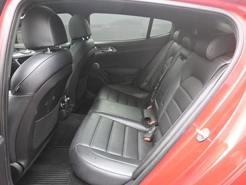 Used 2021 Kia Stinger GT2 image 2