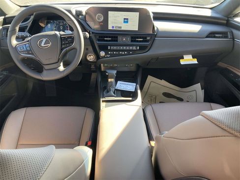 New 2025 Lexus ES 350 w/ Premium Package image 10