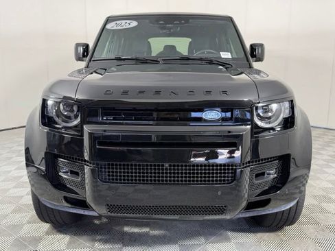 Used 2025 Land Rover Defender 110 X-Dynamic SE AWD/4WD image 11