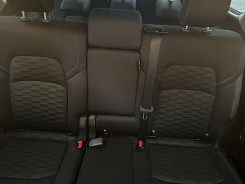 Used 2025 Nissan Pathfinder SV image 38