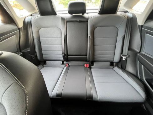 Used 2025 Volkswagen Jetta SE image 38