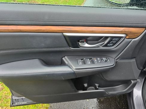 Used 2021 Honda CR-V Touring image 22