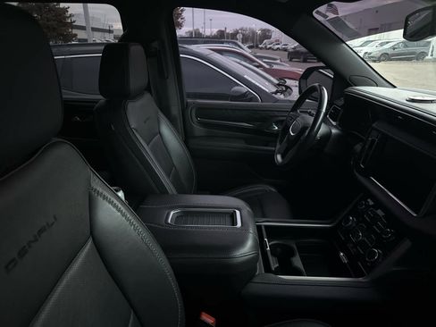 Certified 2021 GMC Yukon XL Denali AWD/4WD image 7