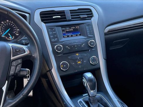 Used 2013 Ford Fusion SE image 6