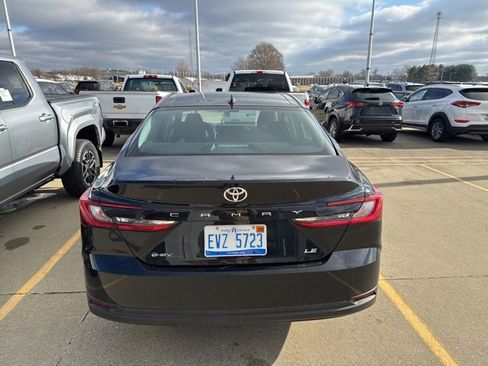 Used 2025 Toyota Camry LE image 17