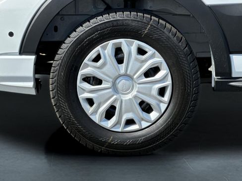 New 2025 Ford Transit 250 148 Medium Roof w/ Exterior Upgrade Package image 29