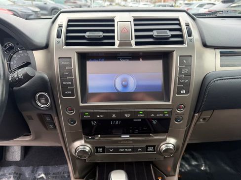 Used 2020 Lexus GX 460 Premium image 12